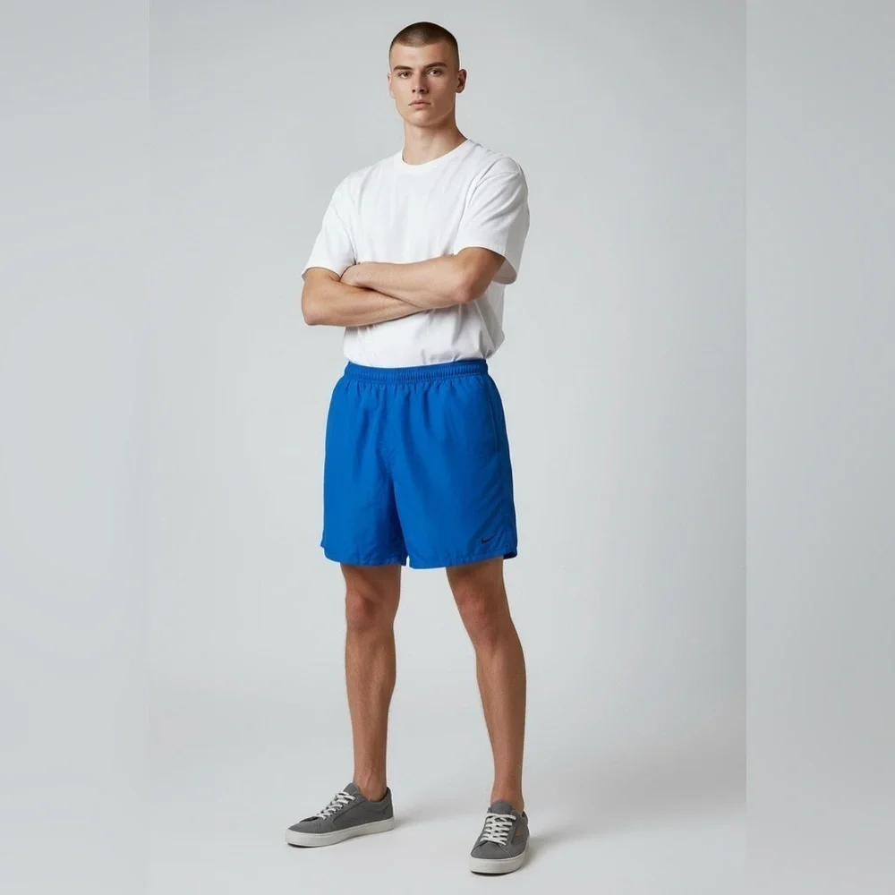 Nike royal blue polyester Men’s  swim trunks Large pockets elastic waist string